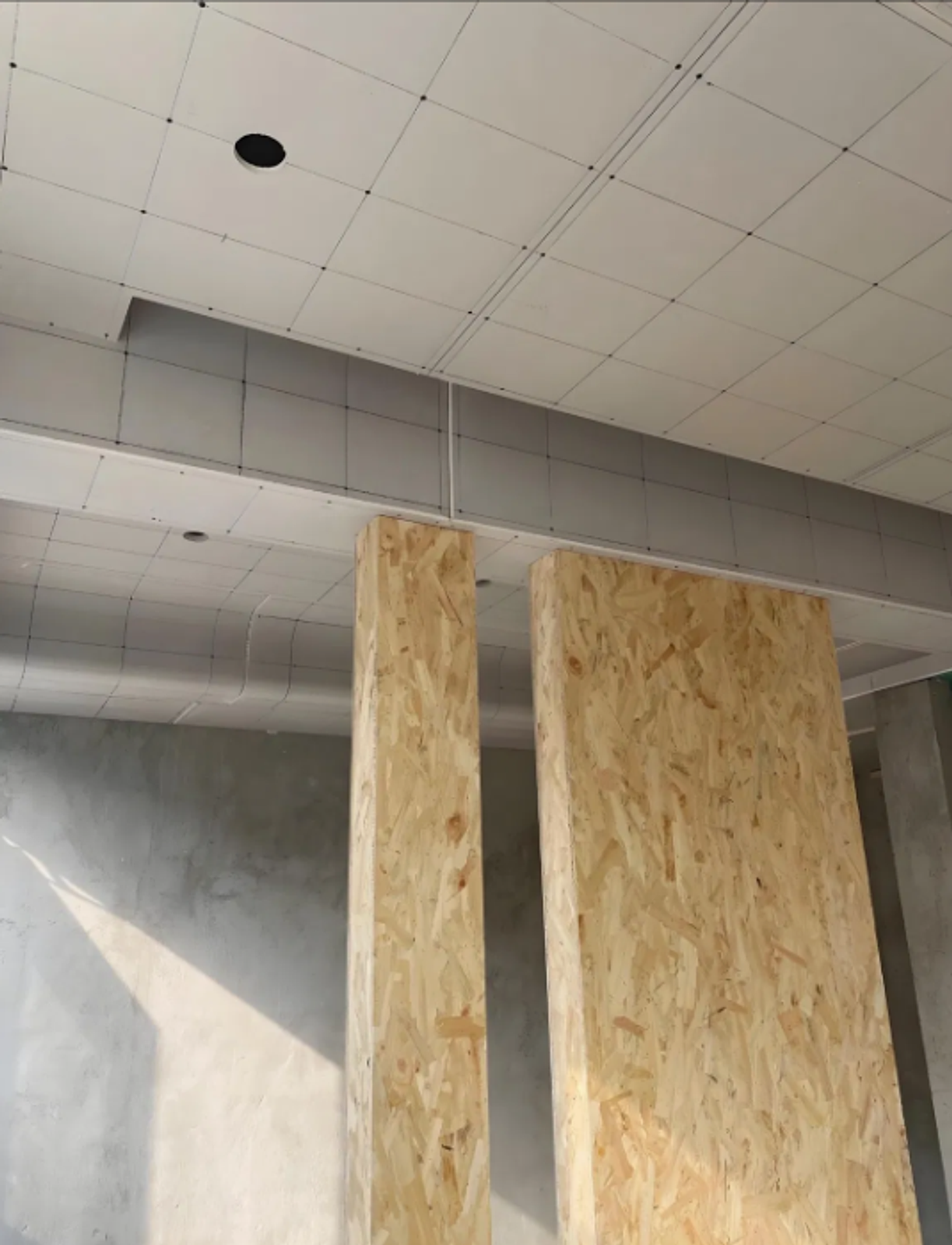 Placa OSB3 2440 mm ecológica, de pinus, com superfície acabada