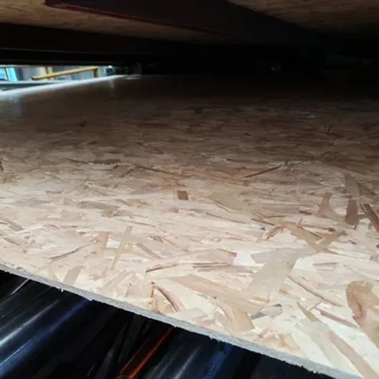 Placa OSB 15 mm ecológica, com superfície acabada para construção